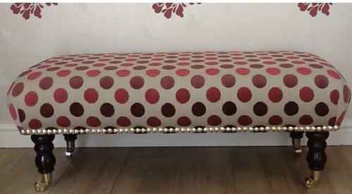 New footstool laura - new,