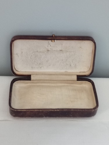 Antique retailer jewellery - retailer's,