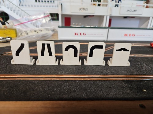 Scalextric a213 track sign - a213,