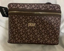 Dkny vanity tall - train, case