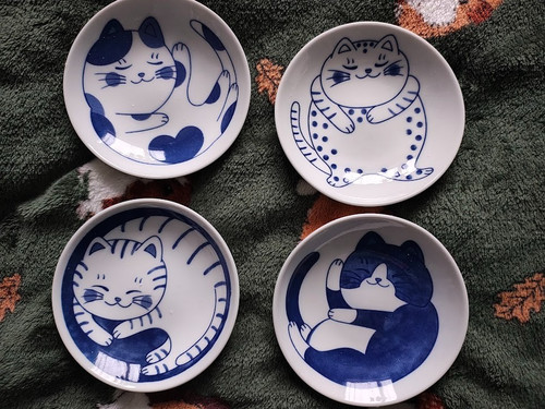 Set sushi ceramic - sushi, sauce