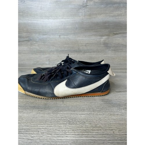 Vintage 2011 nike - 2011,