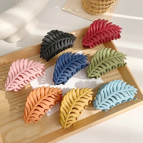 Leaf design hair claws - leaf,