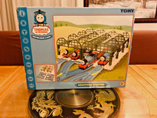 TOMY  Knapford Station ( NEW )