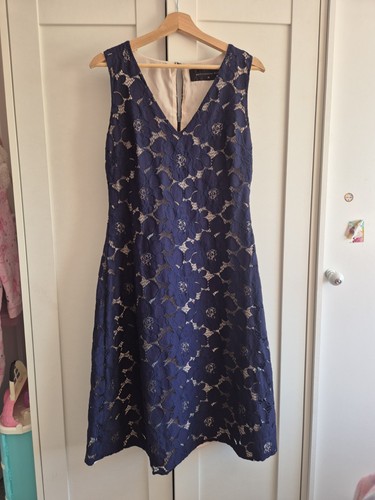 Navy lace dress - , –