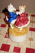 vintage ceramic Dancing Cats music box