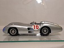 1/18 scale Mercedes Benz W196R  1954/55 Streamliner diecast race car model CMC