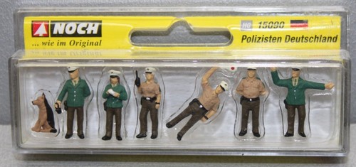 Noch 15090 police officers - 15090,