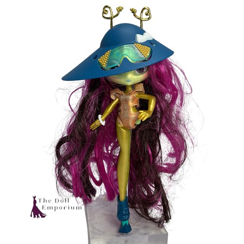 Novi stars doll - (2012),