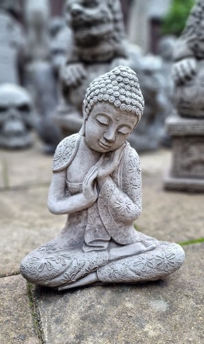 Resting buddha statue - ,