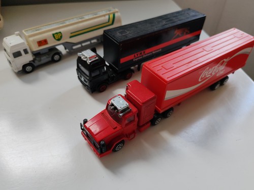 Vintage corgi trucks - 3,
