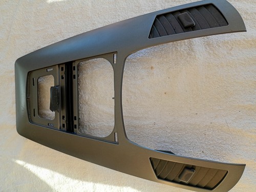 Dashboard top grill vent frame - grill/vent,