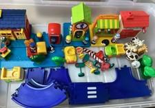 ELC Happyland town set: post