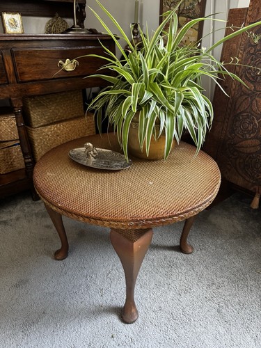 Beautiful vintage round - beautiful,