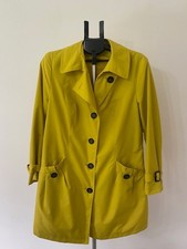 Ladies Marks and Spencer  Yellow Showerproof Rain Jacket Size 16. Preloved.
