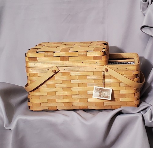 Vtg picnic basket - vtg,