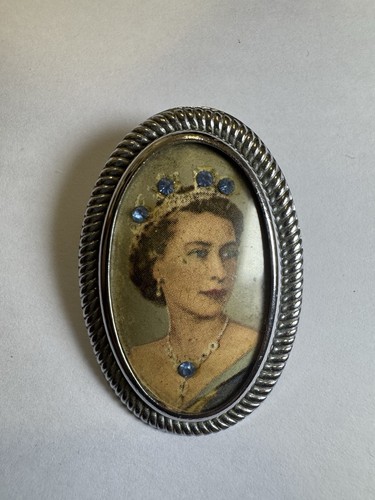 Vintage queen elizabeth - vintage,