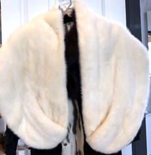 Luxurious vintage big ermine