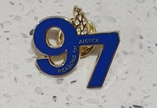 Everton 97 Stud Badge - Reasons for Justice - Blue and Gold