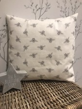 Fryetts Buzzy Bees Fabric
