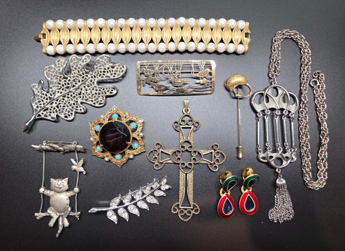 Vintage costume jewelry lot - vintage,