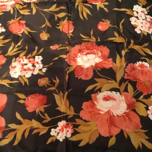 Beautiful vintage silk scarf - beautiful,