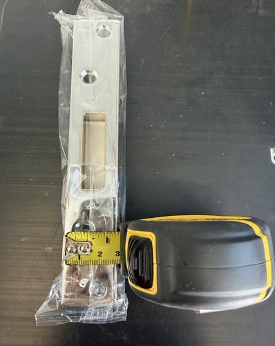 Steel keep plate - /, slot