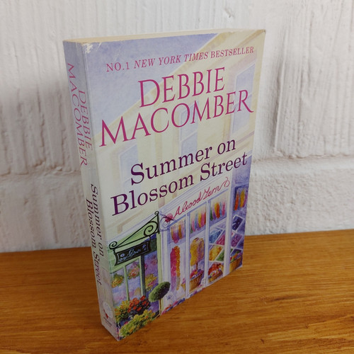 Summer blossom street a - blossom,
