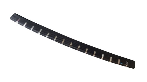 Rear bumper trim for nissan - rear,