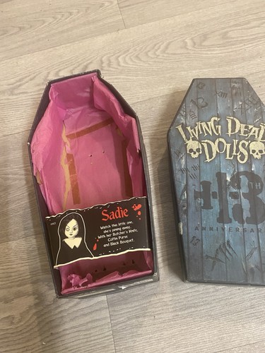 Mezco living dead dolls - mezco, sadie