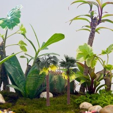  8 Pcs Rainforest Plastic Palm