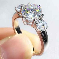 3 Ct Round Lab-Created Diamond