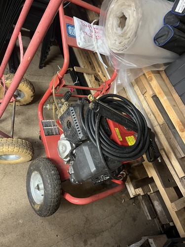 Clarke pressure washer 13hp - ,