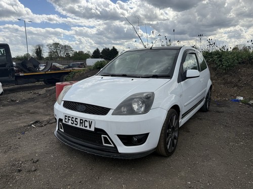 Ford fiesta 150 mk6 white - 150,