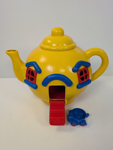 Bluebird big yellow teapot - yellow,