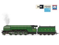 Hornby OO Gauge LNER P2 Class 2002 Earl Marischal (Steam Generator) R30350S New