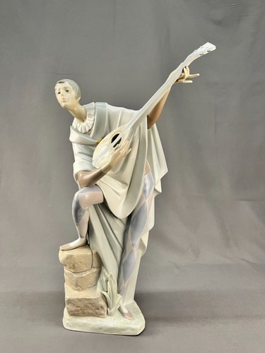 1970 lladro troubadour - lladro, 18"