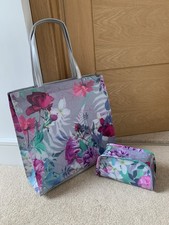 Large Floral Shopping /