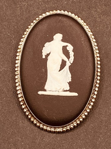 Black jasperware wedgwood - black,