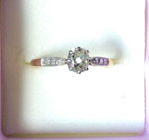 18ct gold solitaire diamond - 18ct,