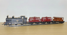 HORNBY RAILWAYS OO GAUGE R052 0-6-0 BR TANK LOCOMOTIVE WITH 3 MAINLINE WAGONS
