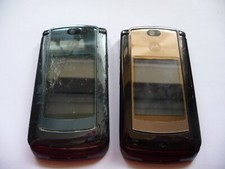 2 MOTOROLA V8 ON ORANGE,TALKHOME,CO-OP WORKING NO BATTERY NO BACK INCOMPLETE