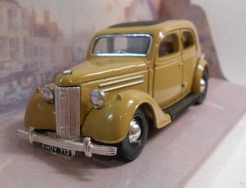 Dinky scale diecast model - dinky, 1/43