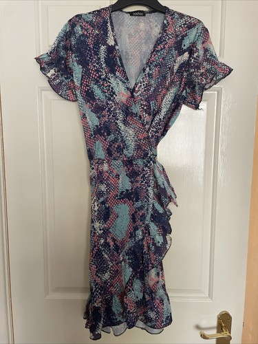 Boohoo wrap over dress - dress,