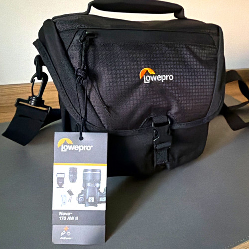 Lowepro nova 170 padded - ii,
