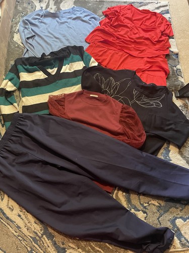Women clothes bundle items - clothes,