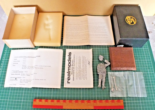 Vintage large scale miniature - large,