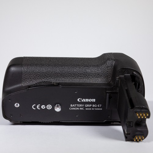 Canon battery grip fits - battery,