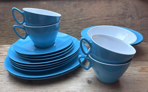 Vintage bright blue melamine - bright,