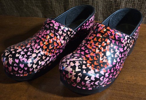 Dansko womens tiny hearts - "tiny, hearts"